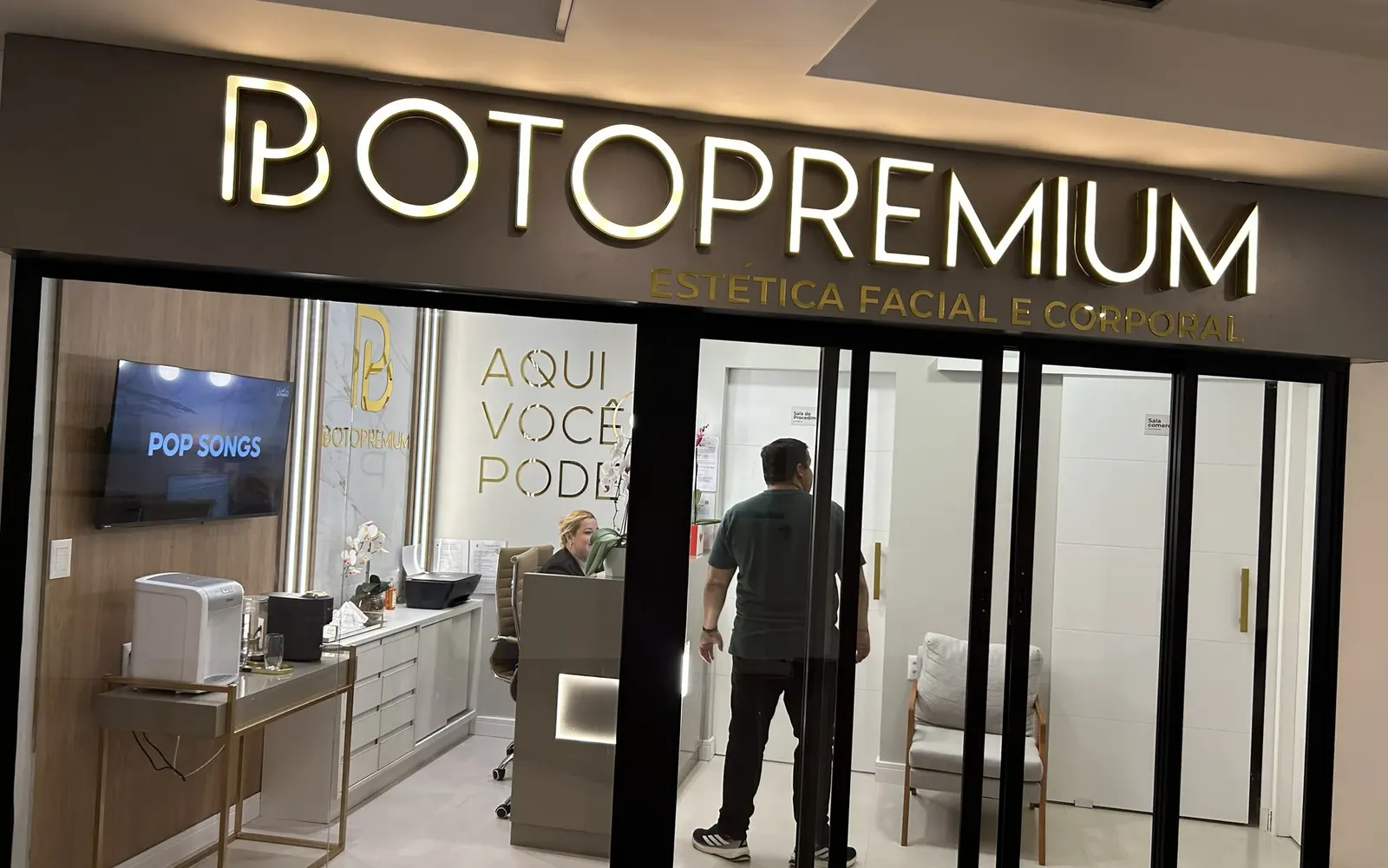 Botopremium: Fachada e ambientação